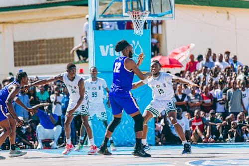 洛卡特利：佛罗伦萨垫底不是他们真实实力，但今天我们必须赢