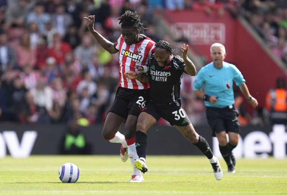 香港球迷：哲凯赖什登场令人激动！